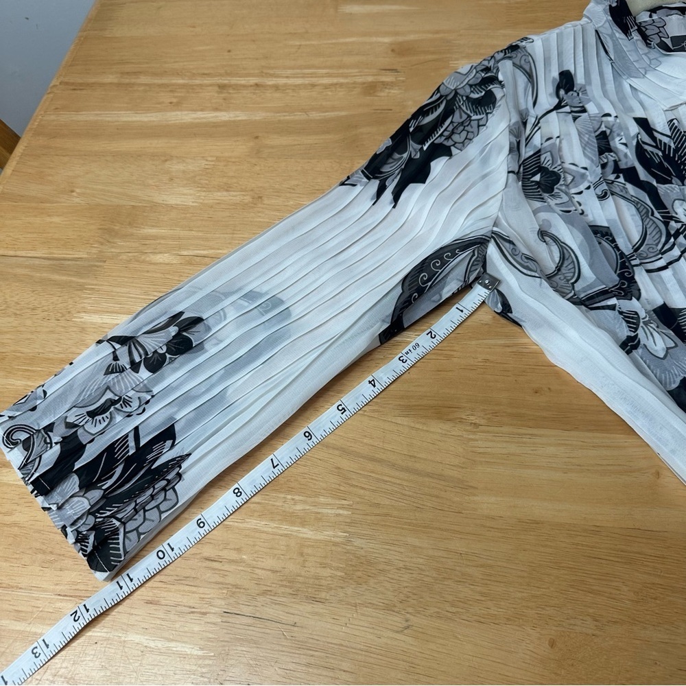 Womens Chicos Travelers Duster White Floral Pleated Sz 0 S Open Blouse Cardigan - Picture 11 of 11